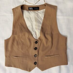 Zara Women Beige Sleeveless Vest, size S